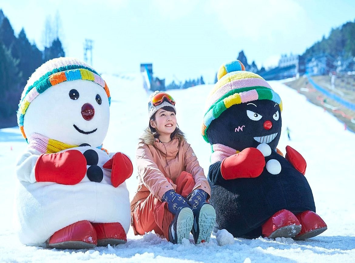 星宇神戶【關西玩雪趣】日本環球影城．神戶須磨海洋世界．六甲山雪樂園．斜面纜車．清水寺．奈良萌鹿．草莓x燒肉吃到飽 5天