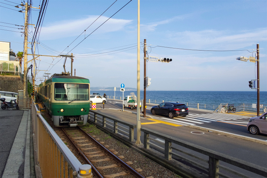 春節獨家限時省♯ZIPAIR．浪漫關東漫遊溫泉半自助5日｜浪漫江之島電鐵、江之島神社、偕樂園梅花祭、絕美海上鳥居、忍野八海、東京湯樂城