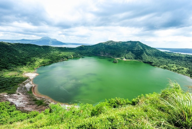 菲律賓旅遊│宿霧歐斯陸鯨鯊共舞.眼鏡猴.巧克力山.跳島浮潛.享用海鮮大餐5日(六人成行.含稅)