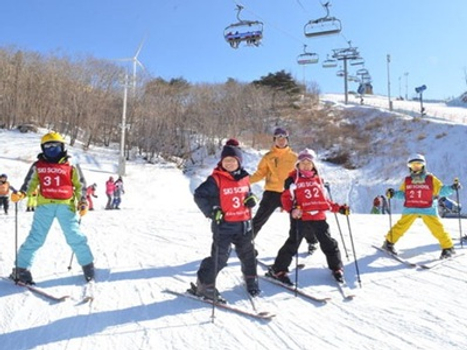 易起FUN寒假♯【漫天釜山雪五日 不進人蔘+保肝店】 伊甸園滑雪趣 E WORLD樂園 麗水海上纜車 LUGE渠道滑車 長腳蟹吃到飽 入住雪場渡假村