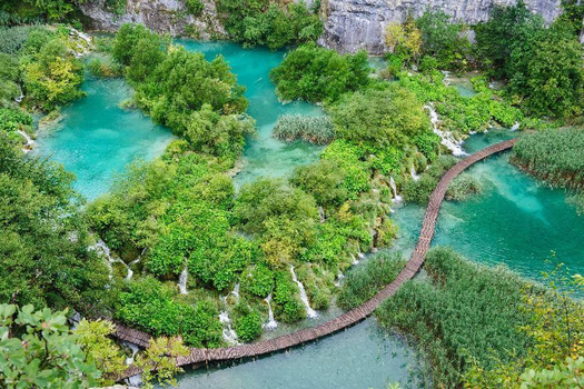 晚鳥限時搶♯跟著YT玩克斯匈~布達佩斯‧絕美湖區手搖船‧鐘乳石洞小火車‧溫泉10日