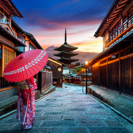 【易遊嚴選】星宇航空．京阪奈三都5天．和服體驗．美山合掌村．宇治遊船．清水寺．錦市場．奈良梅花鹿．春日大社