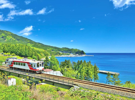 旅展特惠【東北Fun暑假】奧入瀨溪．三陸海景鐵道列車．青森睡魔之家．銀山溫泉．淨土之濱．燒肉吃到飽．溫泉泡湯 5天