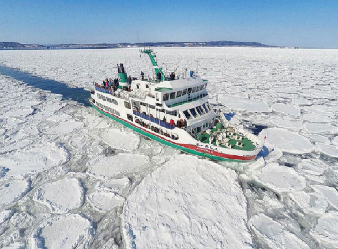 【北海道冬慶典】相約破冰船．神祕摩周湖．阿寒冰釣樂．雪見狐狸．戲雪趣．小樽運河．札幌白色燈樹節．三大蟹放題．三溫泉5天