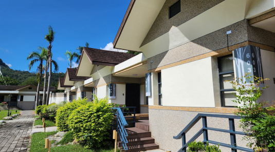 台東.東遊季獨棟湯屋+撒巴里木雕2天