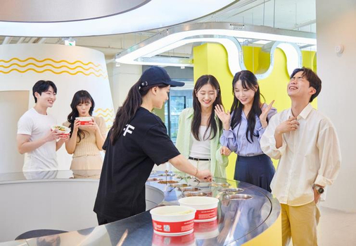 釜山快閃玩5天~鐵道自行車、泡麵博物館、膠囊列車、SPACE WALK、甘川洞、韓服體驗(彩妝一站)《限時特價》