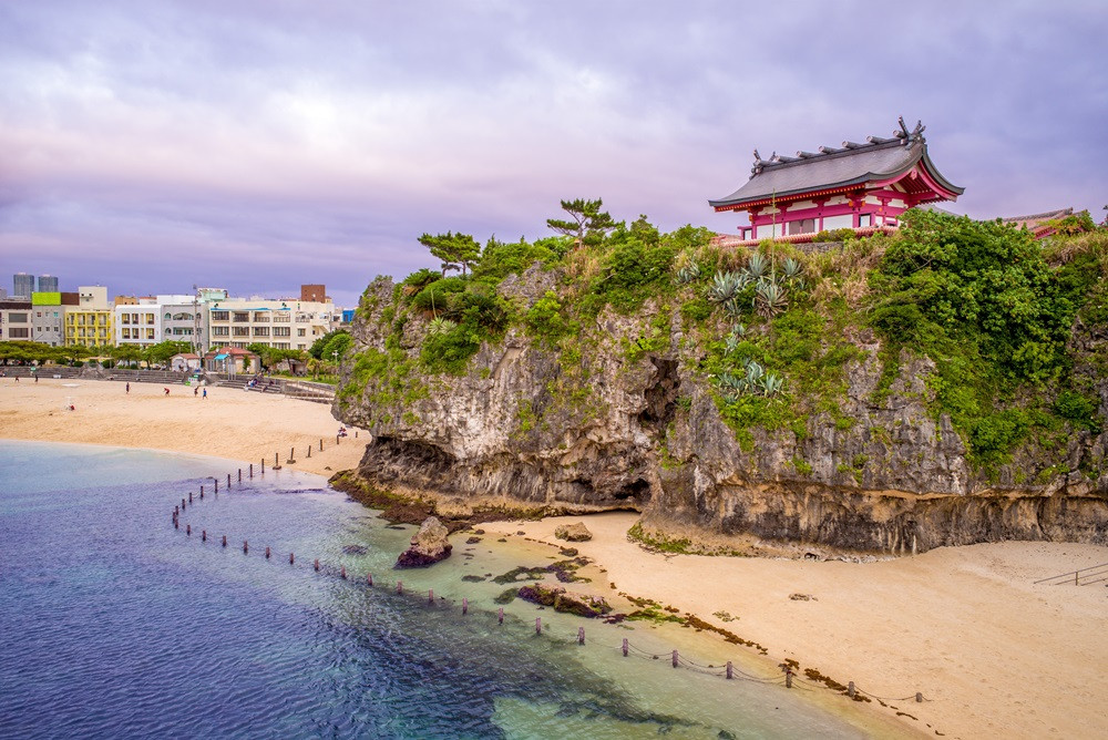 微美沖繩4日.港川外人住宅街.半潛水艇.瀨長島.泡盛工廠見學.燒肉吃到飽.嘉手納空軍展望台.絕美星野CAFE