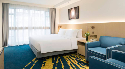 香港金域假日酒店✈ 4天3夜