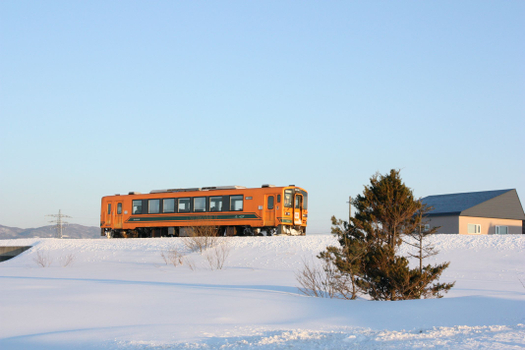 易起追雪限時省♯【季節限定】【星宇銀白物語東北北海道７日】銀山溫泉、角館小京都、狐狸村、暖爐列車、奧入瀨溪流、睡魔村、十和田美術館、松島遊船、雪猴泡湯、函館夜景、新幹線、溫泉饗宴[含稅簽]