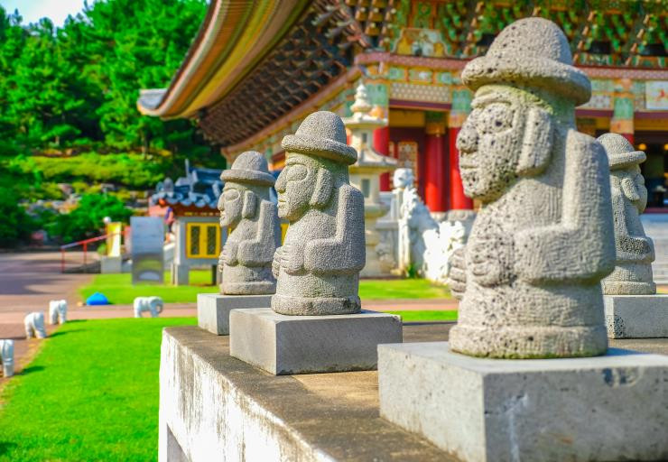 濟州超值４天～吉卜力童話、城山日出峰、藥泉寺、泰迪熊、倫敦貝果、韓服體驗(首航促銷價)