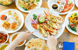 Feast Restaurant海鮮自助餐 - 芽莊喜來登度假酒店